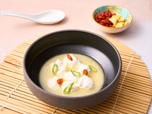 鲈鱼丸枸杞鱼汤